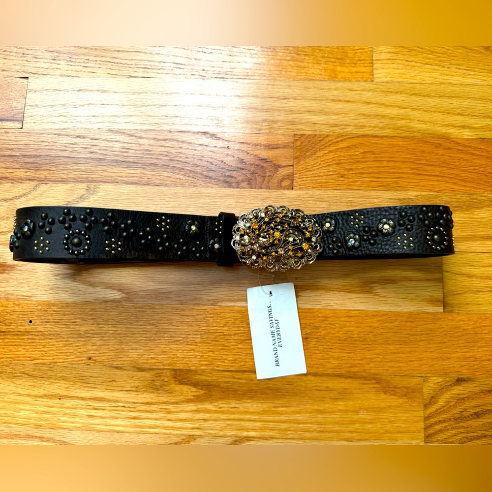 New belt,size M. Made in Italy